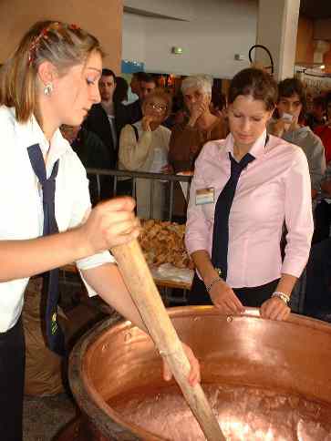 Autour d'une organisation d'une fondue