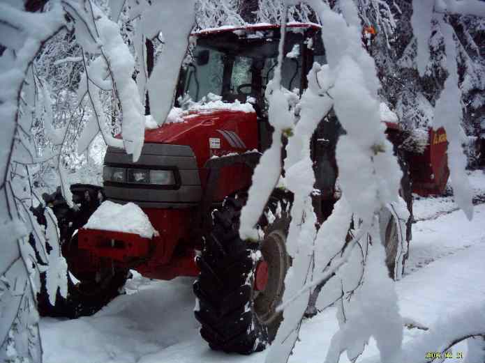Tracteur sous la neige